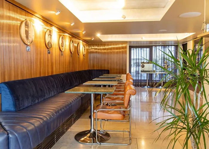 Muze Hotel Dusseldorf - Handwritten Collection
